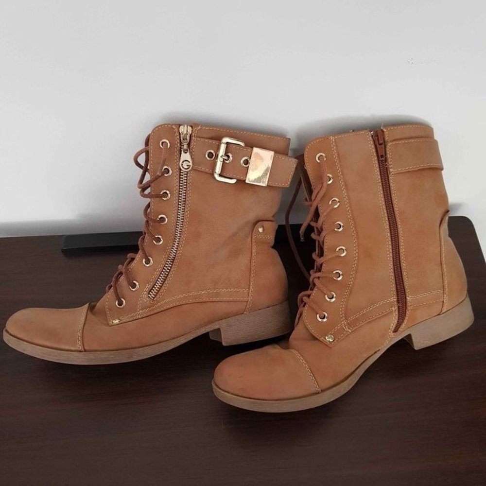 Guess boots
